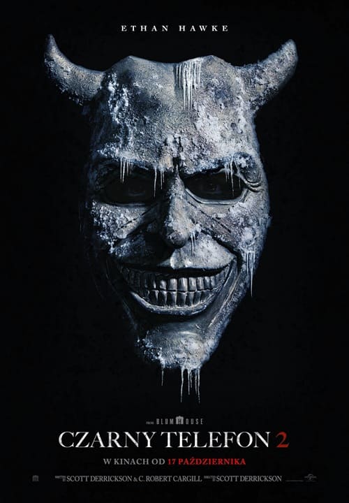 Plakat thrillera grozy „Czarny telefon 2”. W centrum znajdują się bohaterowie Finney (Mason Thames) i Gwen (Madeleine McGraw), którzy z przerażeniem patrzą w stronę widza. Tło jest mroczne, sugerujące zimowy i nawiedzony krajobraz. Zwiastun powrotu Wyłapywacza (Ethan Hawke). Kino grozy w GO KINO Oława – sprawdź daty seansów.