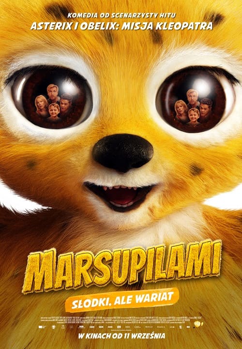 Plakat komedii Marsupilami. Zaskoczona grupa dorosłych otoczona długim ogonem żółtego zwierzaka wykluwającego się z jaja. Repertuar GO KINO Oława.